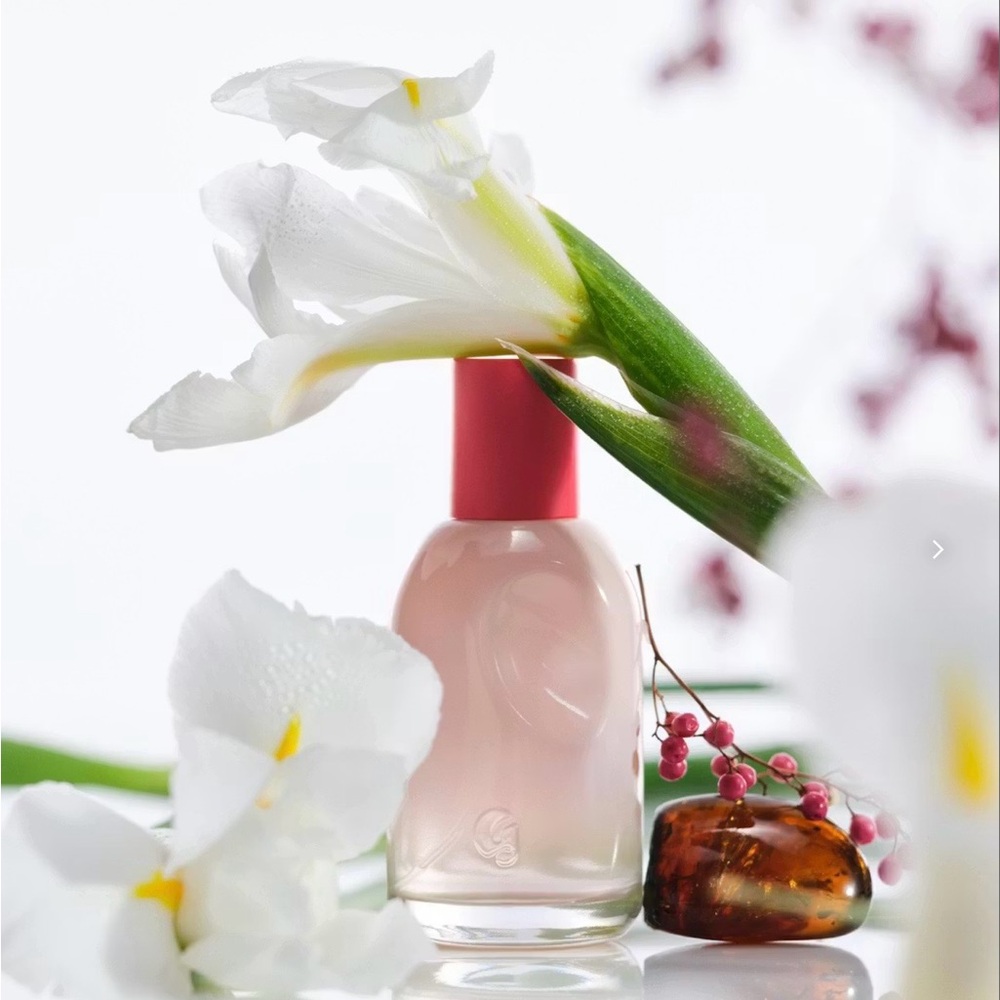 Glossier You 100mL Fragrance Perfume Scent Iris Pepper